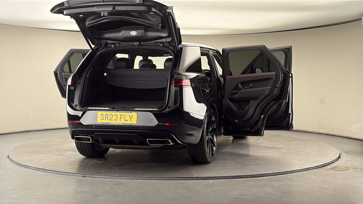 More views of Land Rover Range Rover Sport