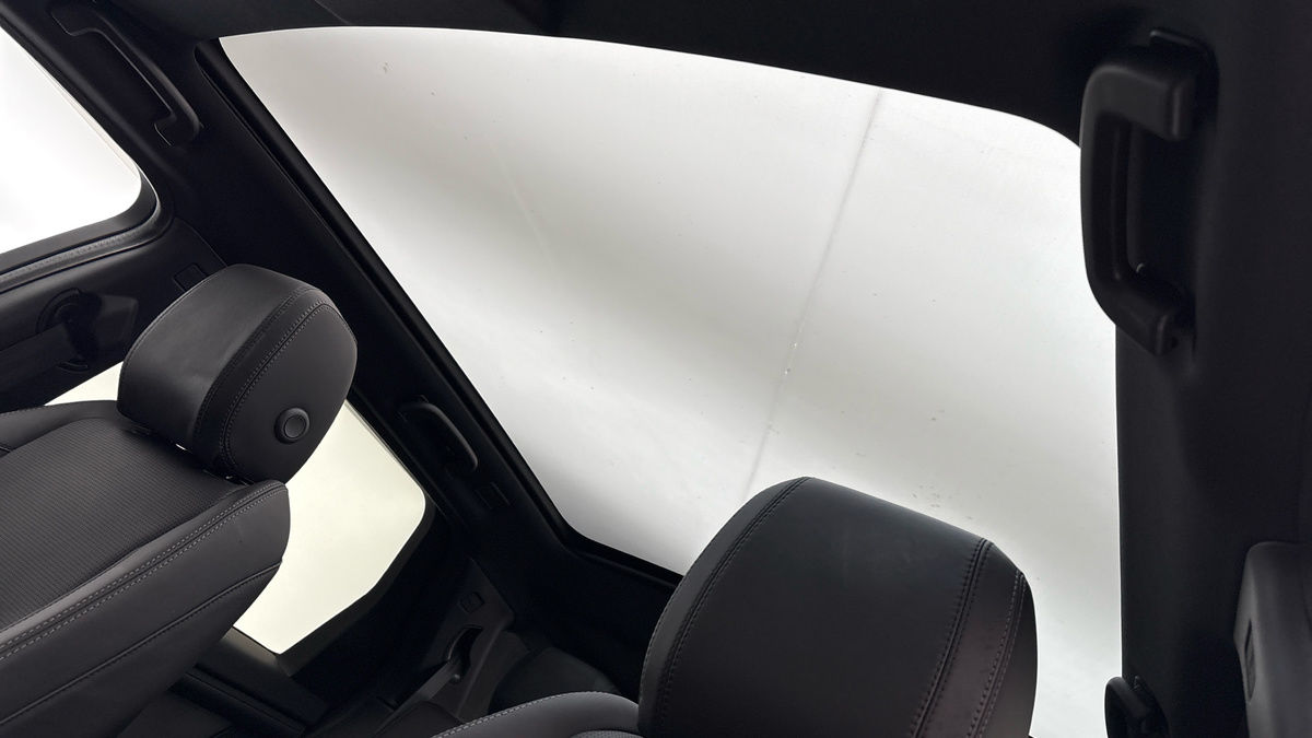 Land Rover Discovery Sport Image 6