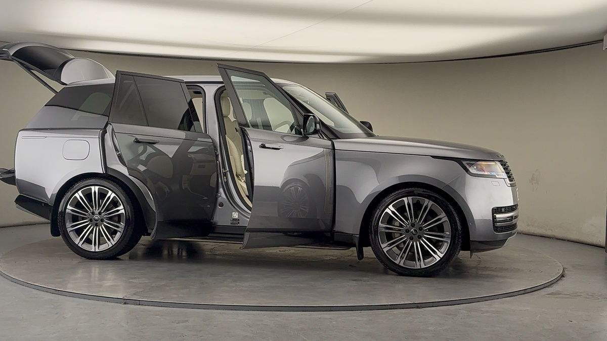 More views of Land Rover Range Rover