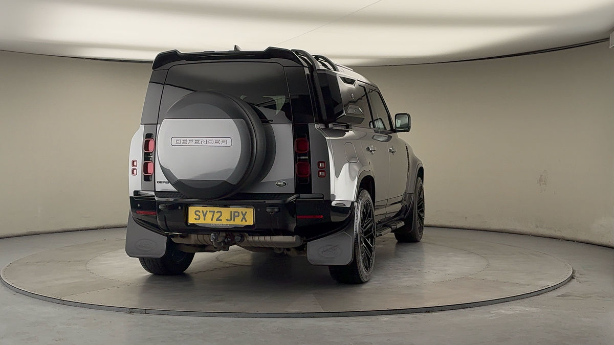 More views of Land Rover Defender 110