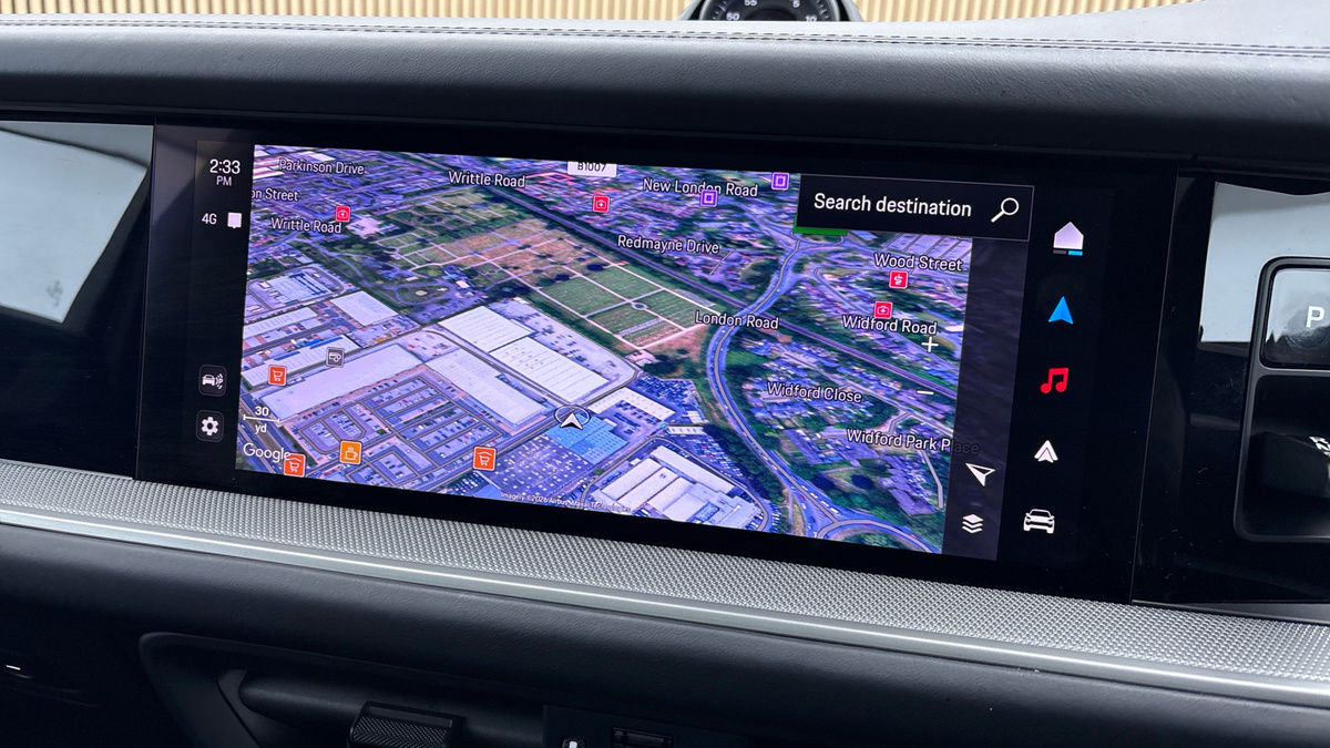 Porsche Cayenne Image 17