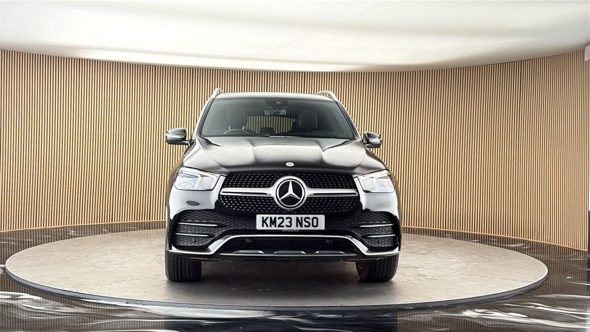 More views of Mercedes-Benz GLE