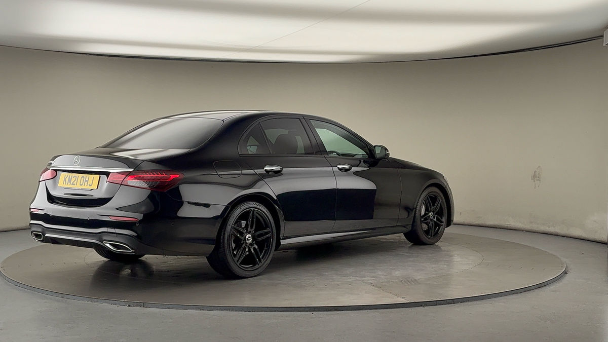 Mercedes-Benz E Class Image 21