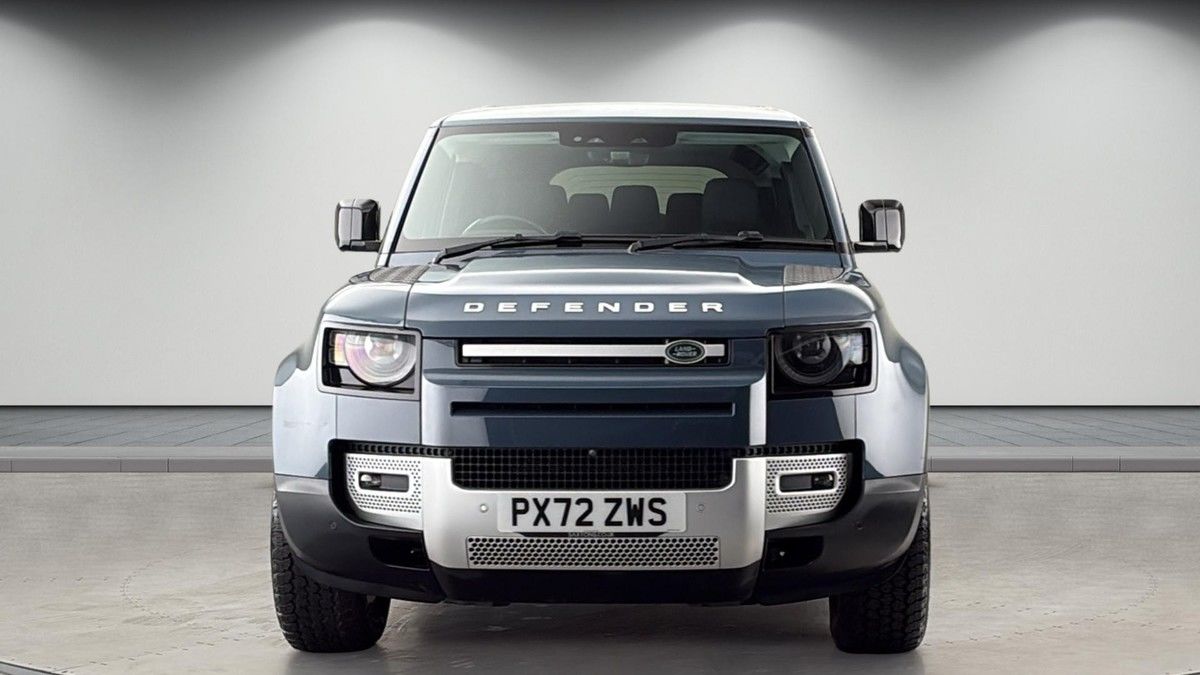 Land Rover Defender 110 Image 3