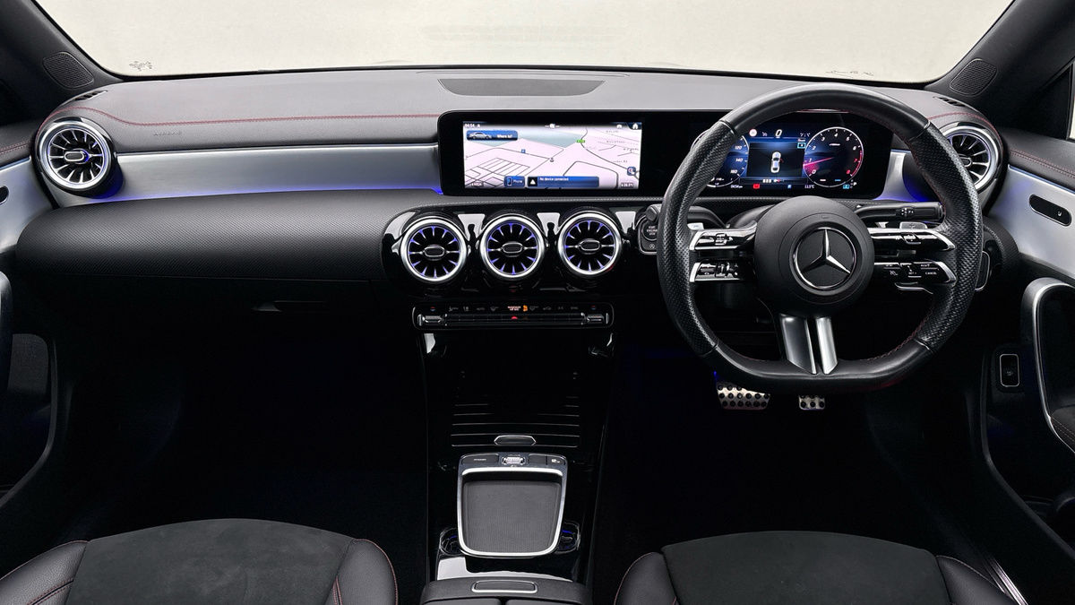 Mercedes-Benz CLA Image 12