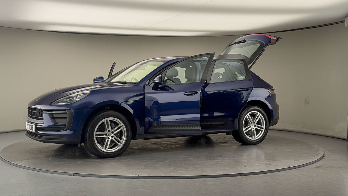 More views of Porsche Macan