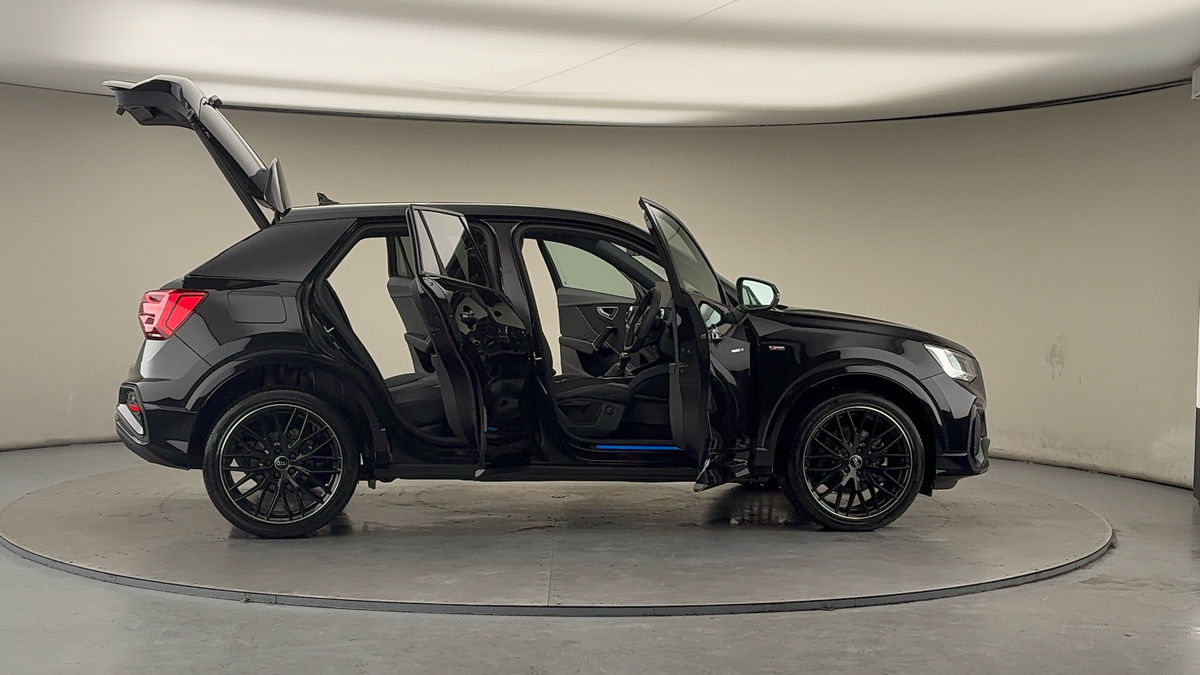 More views of Audi Q2