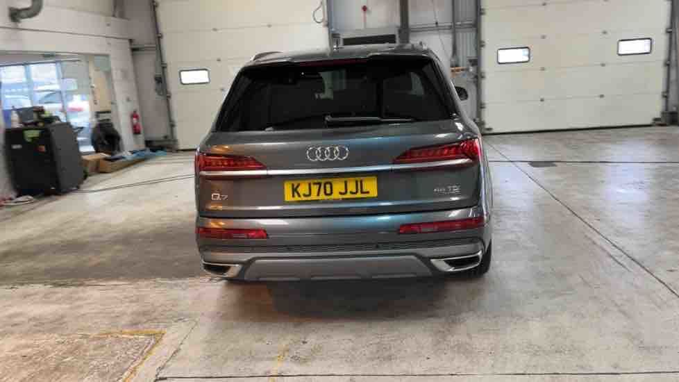 More views of Audi Q7