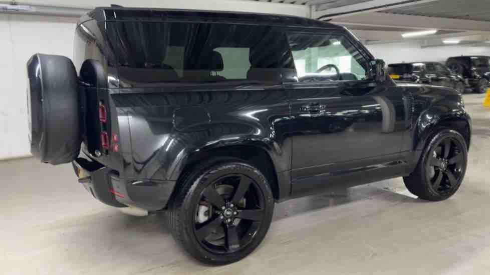 More views of Land Rover Defender 90