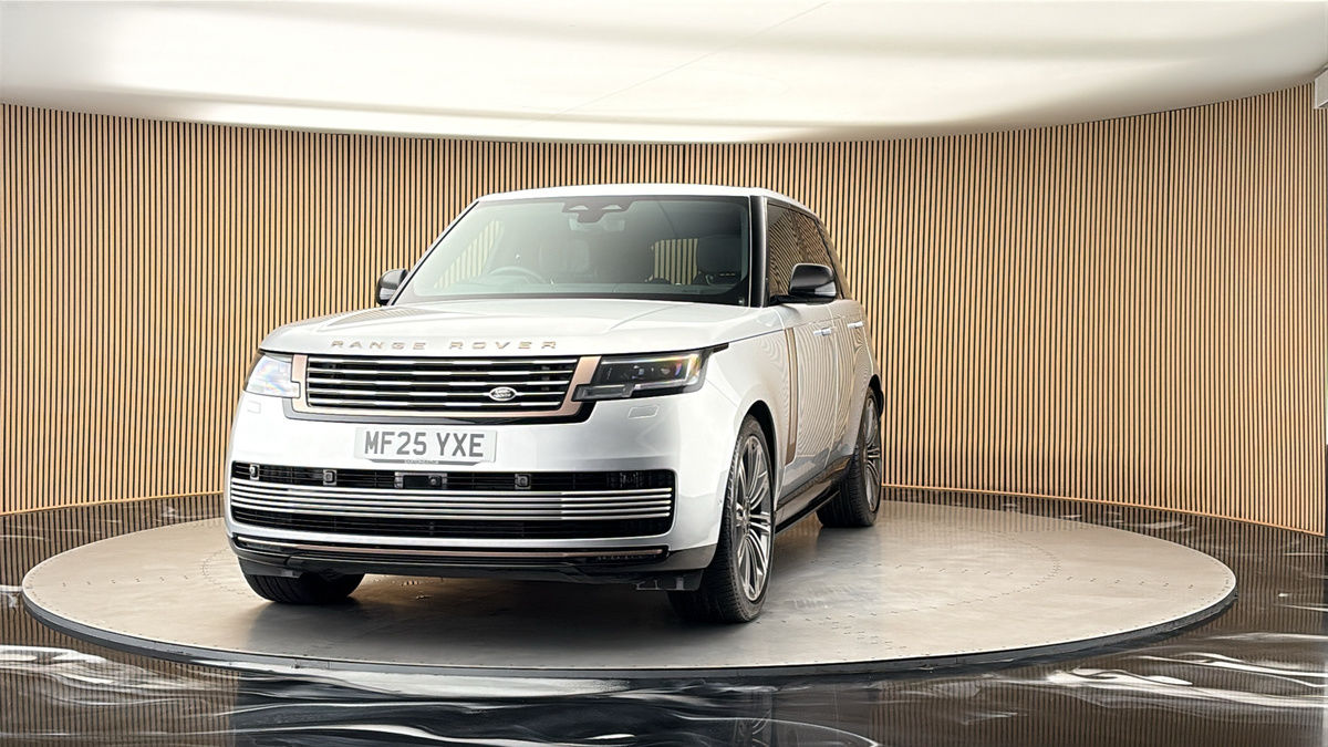 More views of Land Rover Range Rover