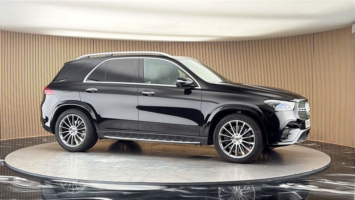 More views of Mercedes-Benz GLE