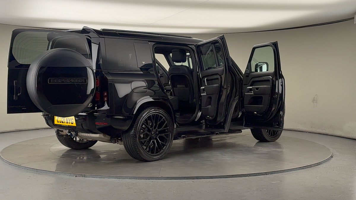 More views of Land Rover Defender 110