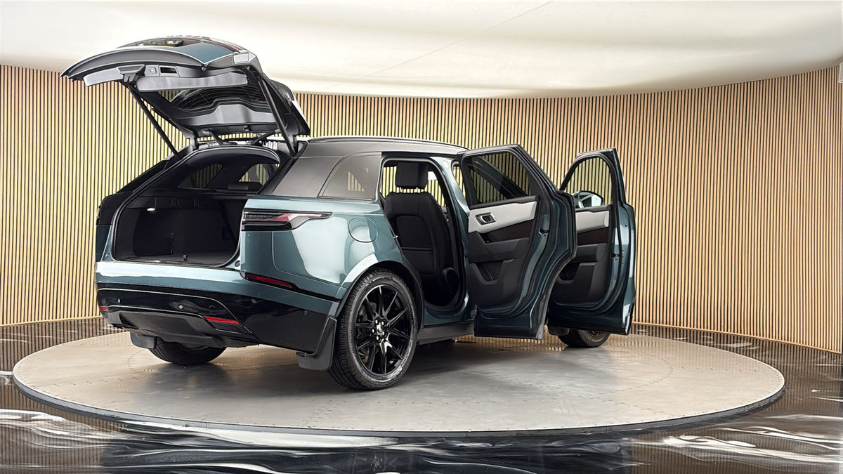 More views of Land Rover Range Rover Velar