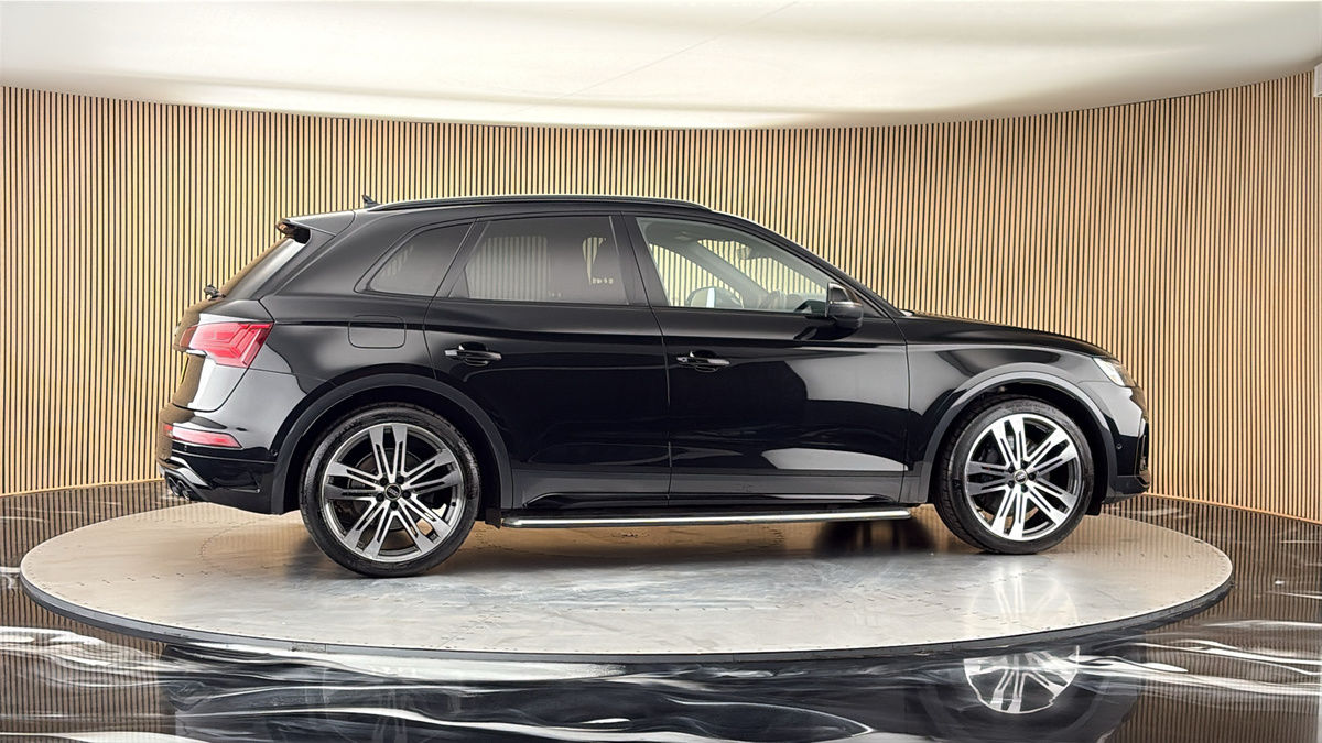 More views of Audi SQ5