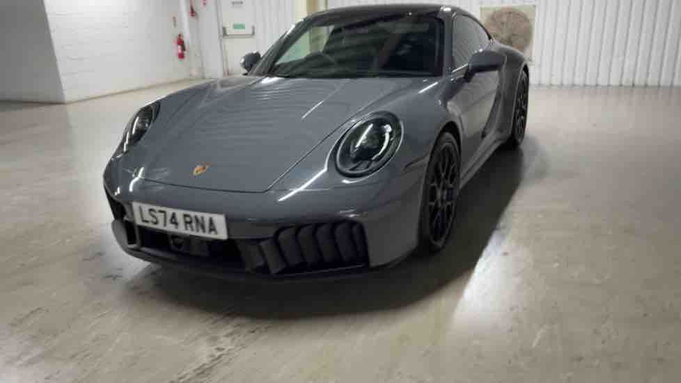 More views of Porsche 911