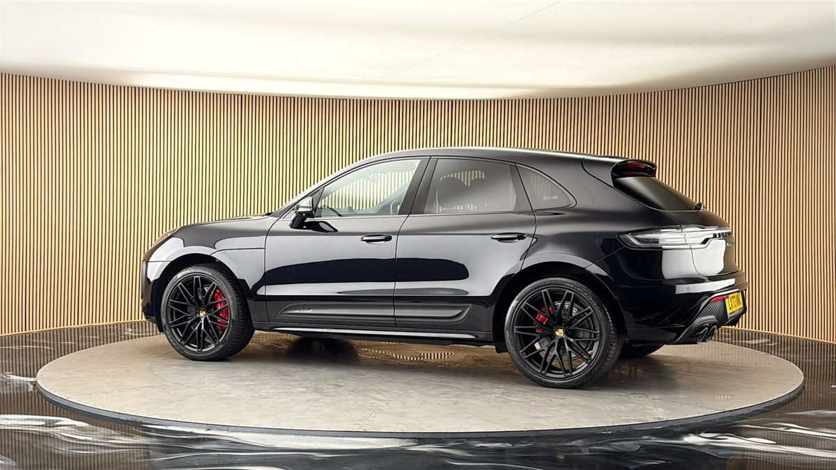 More views of Porsche Macan