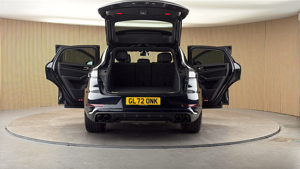 More views of Porsche Cayenne