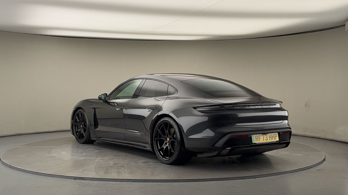 Porsche Taycan Image 2