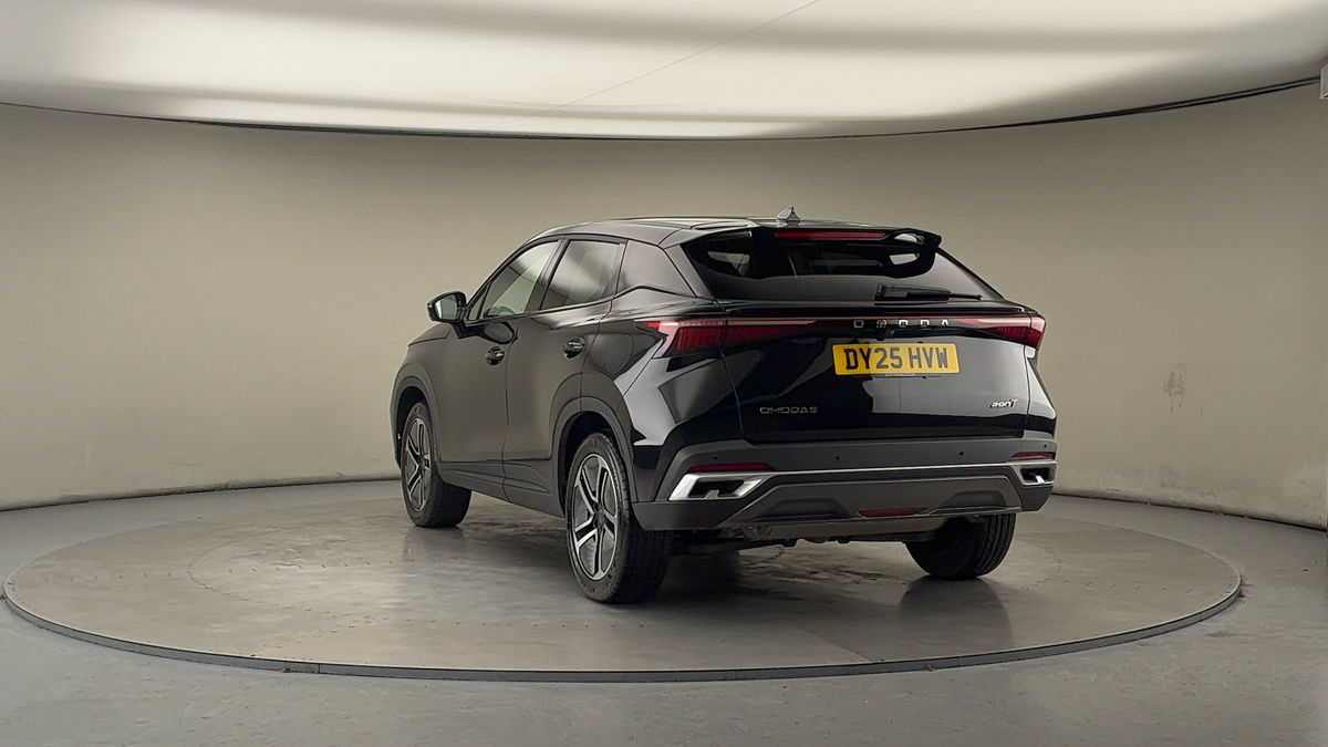 More views of Omoda 5