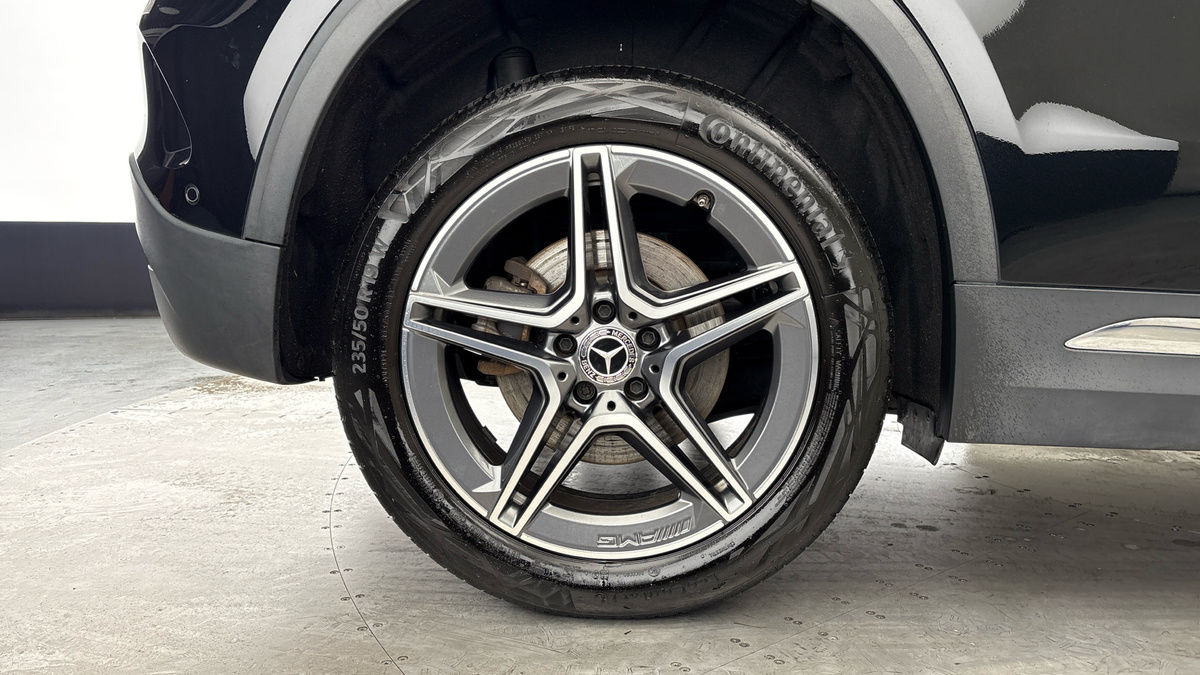 Mercedes-Benz GLA Image 10