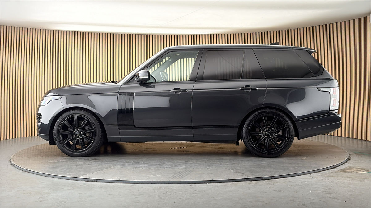 More views of Land Rover Range Rover