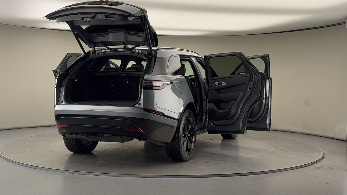 More views of Land Rover Range Rover Velar