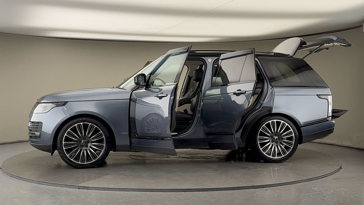 More views of Land Rover Range Rover