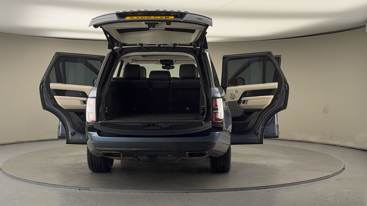 More views of Land Rover Range Rover