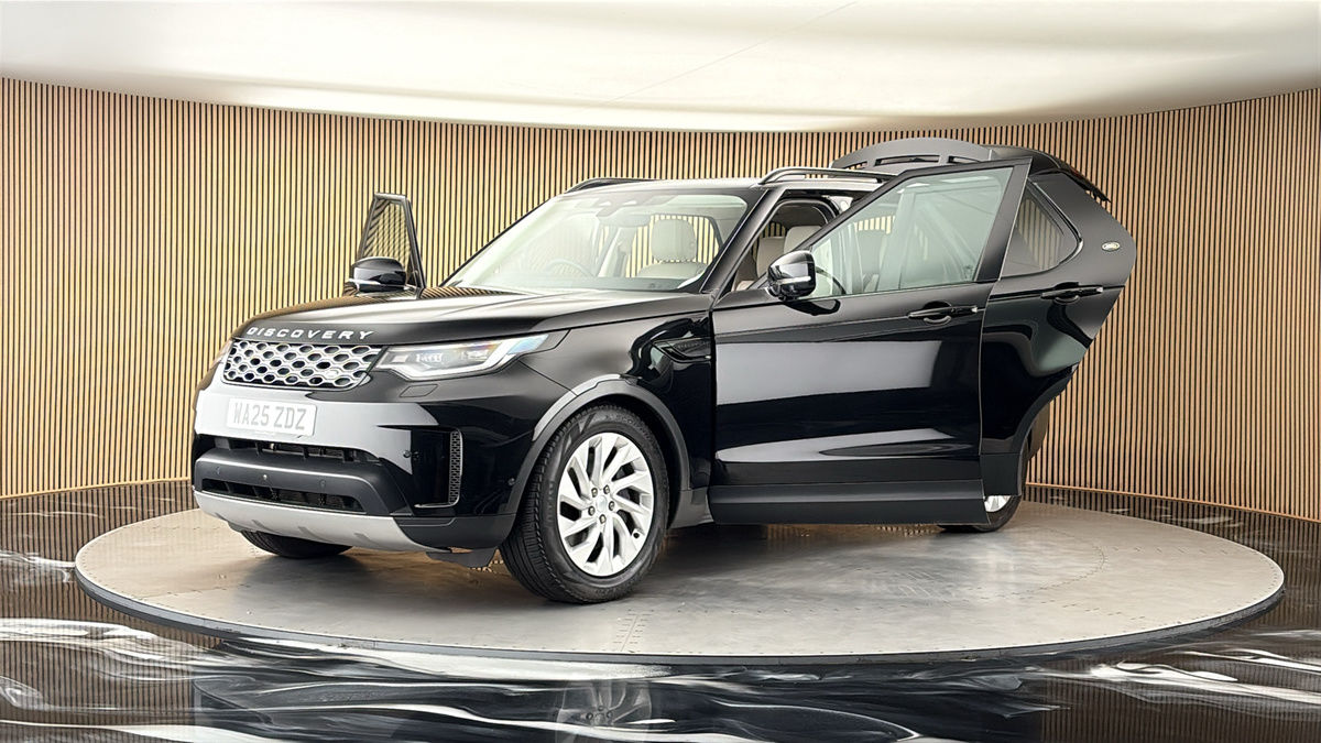 More views of Land Rover Discovery