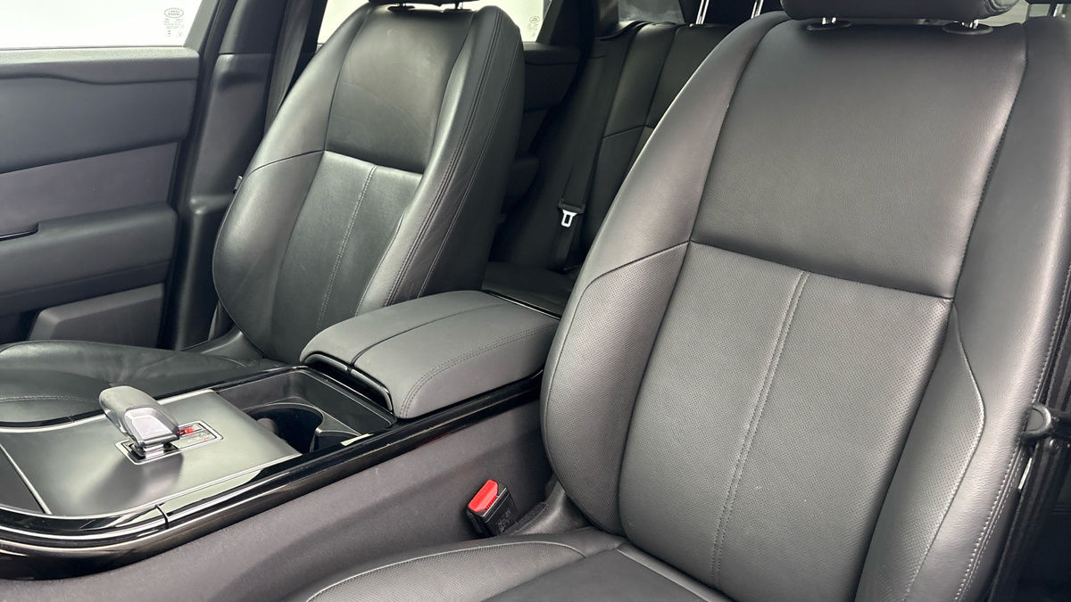 More views of Land Rover Range Rover Velar