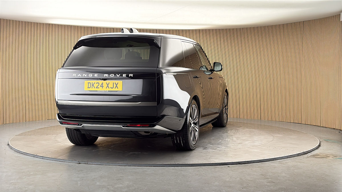 More views of Land Rover Range Rover