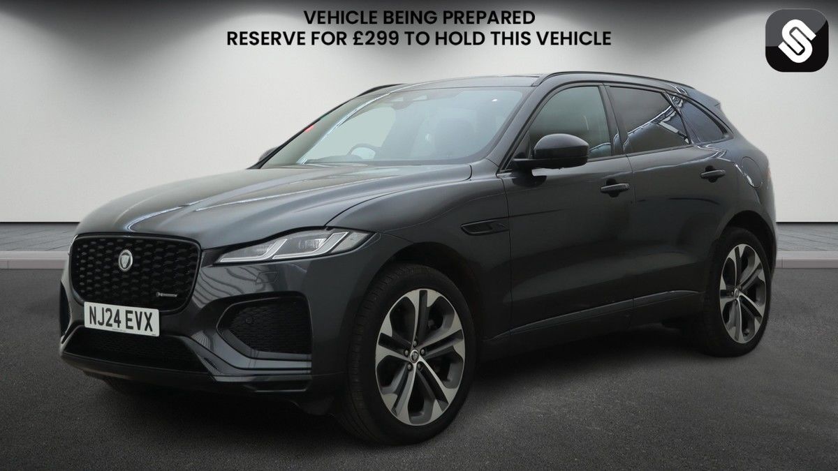 Jaguar F-PACE Image 2