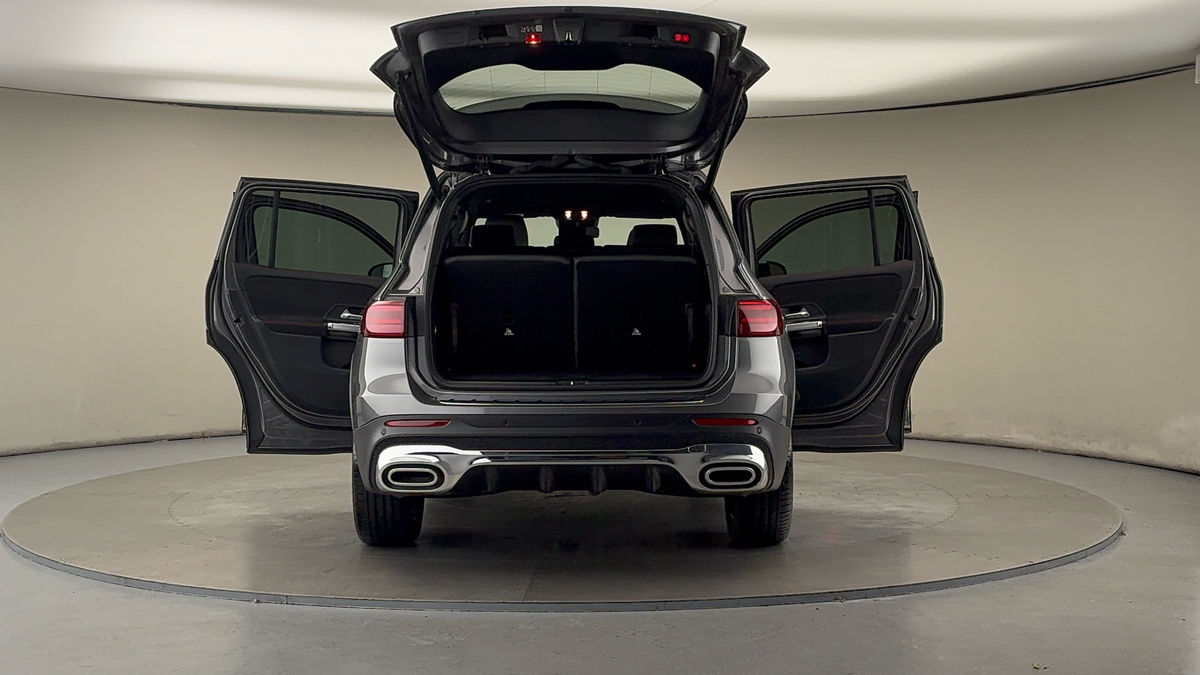 More views of Mercedes-Benz GLB