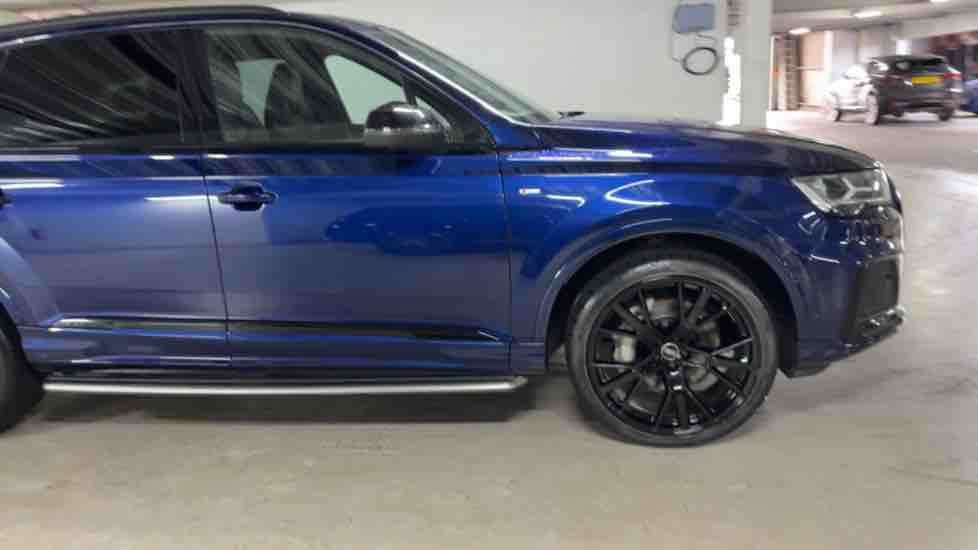 More views of Audi Q7