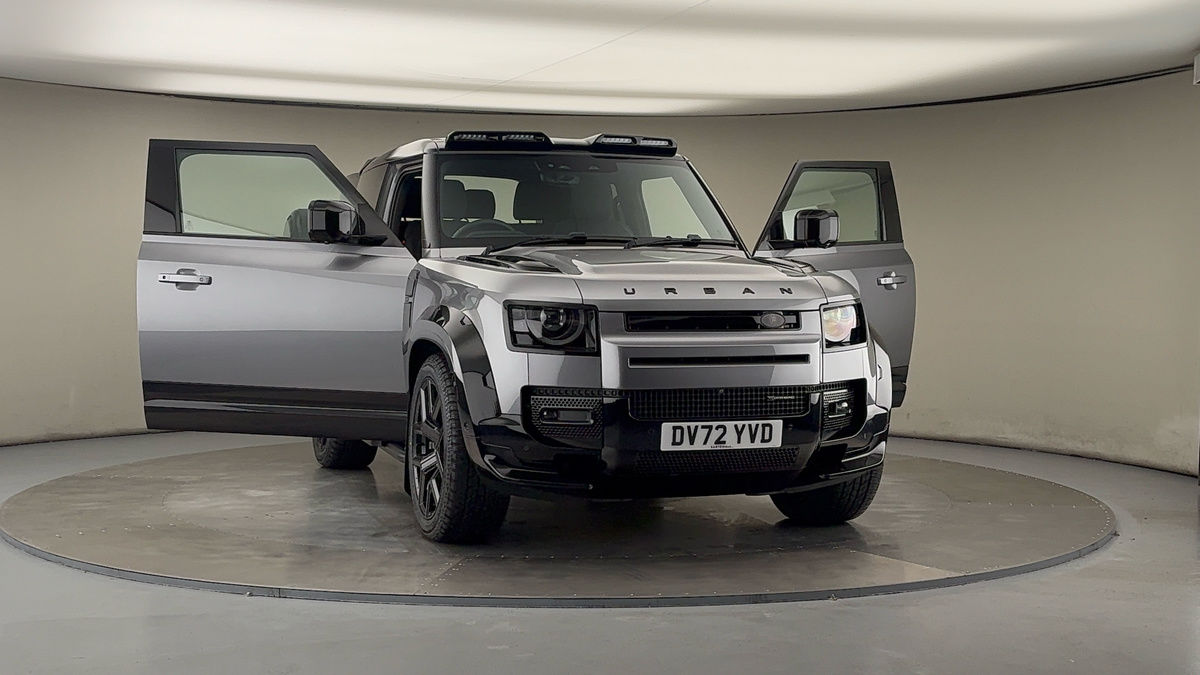 More views of Land Rover Defender 90
