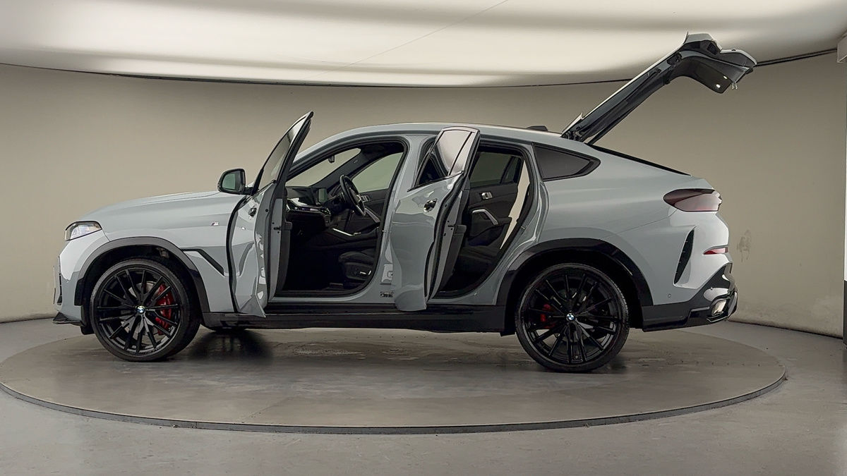 More views of BMW X6