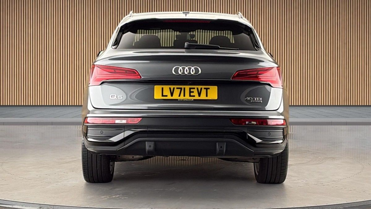 More views of Audi Q5