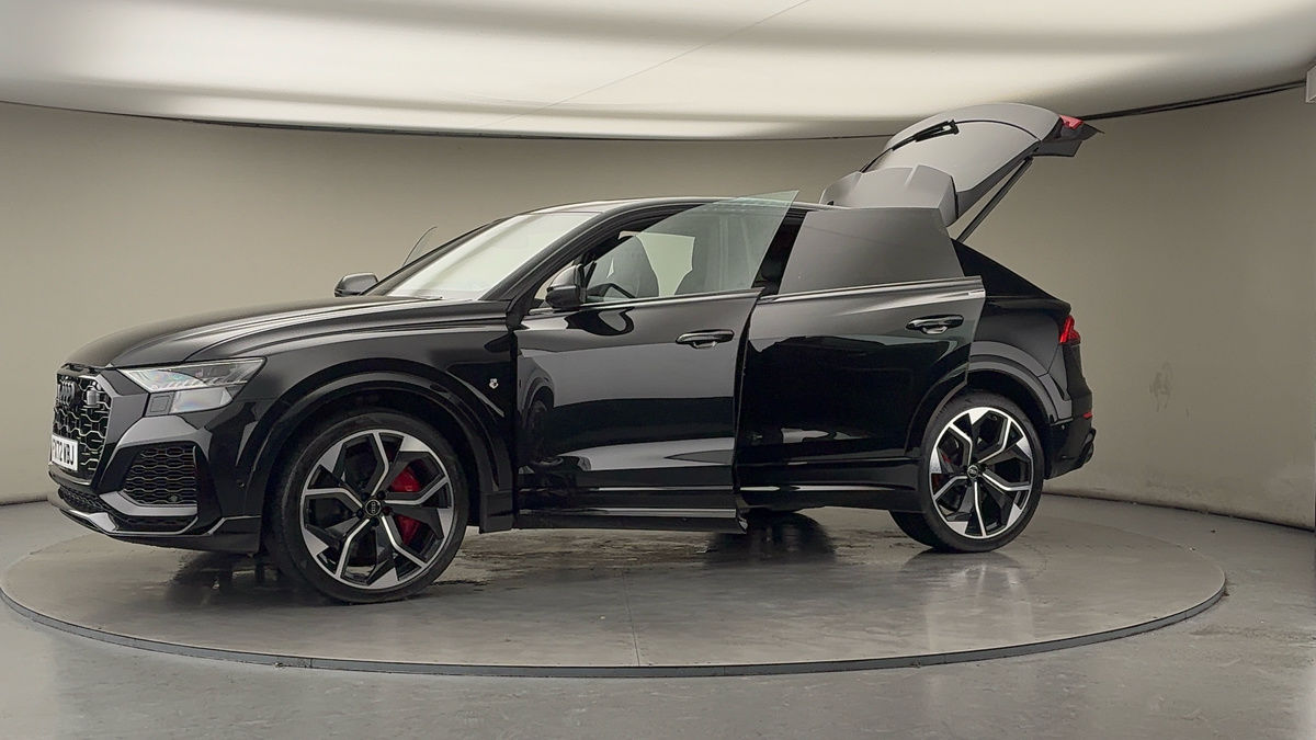 More views of Audi RSQ8