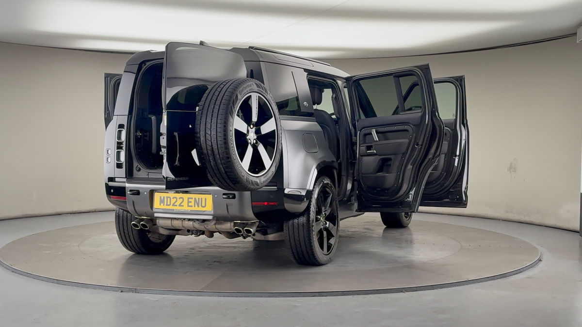More views of Land Rover Defender 110