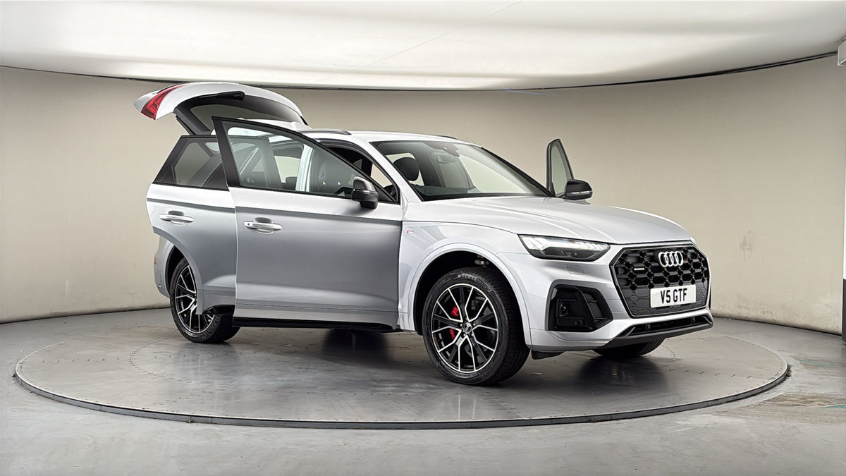 More views of Audi Q5