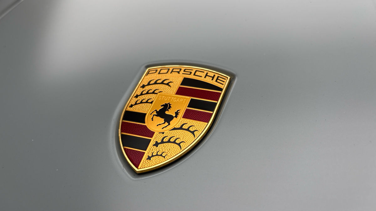 Porsche Cayenne Image 24