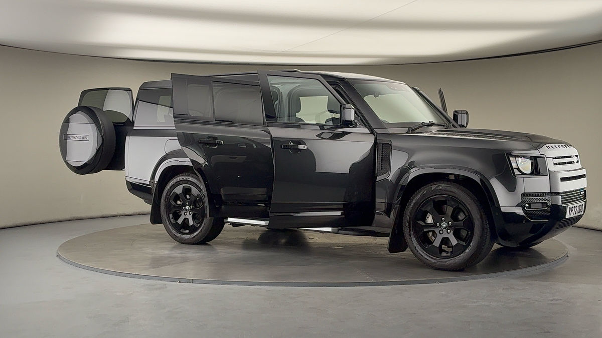 More views of Land Rover Defender 130