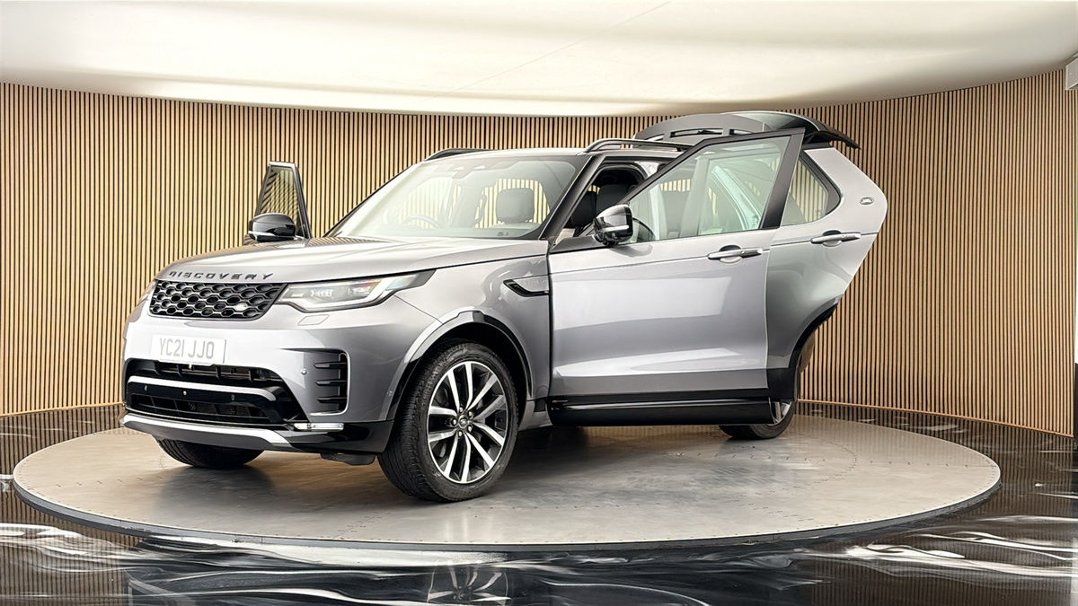 More views of Land Rover Discovery