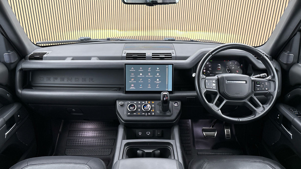 Land Rover Defender 90 Image 12