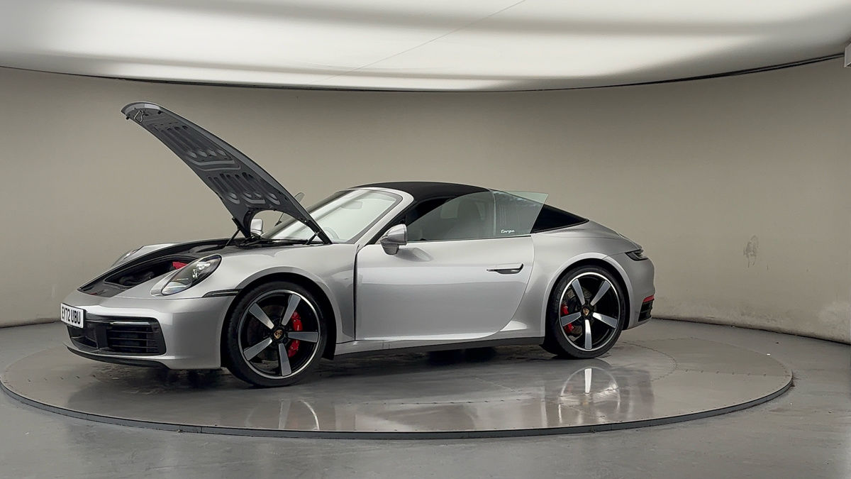 More views of Porsche 911