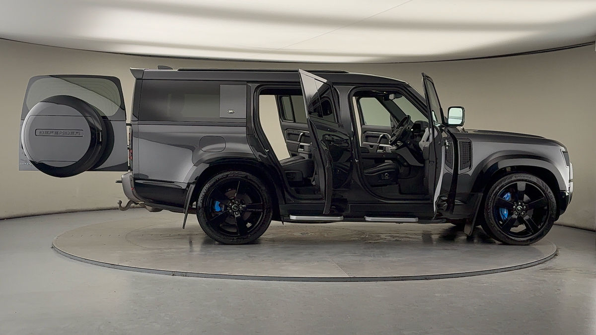 More views of Land Rover Defender 130