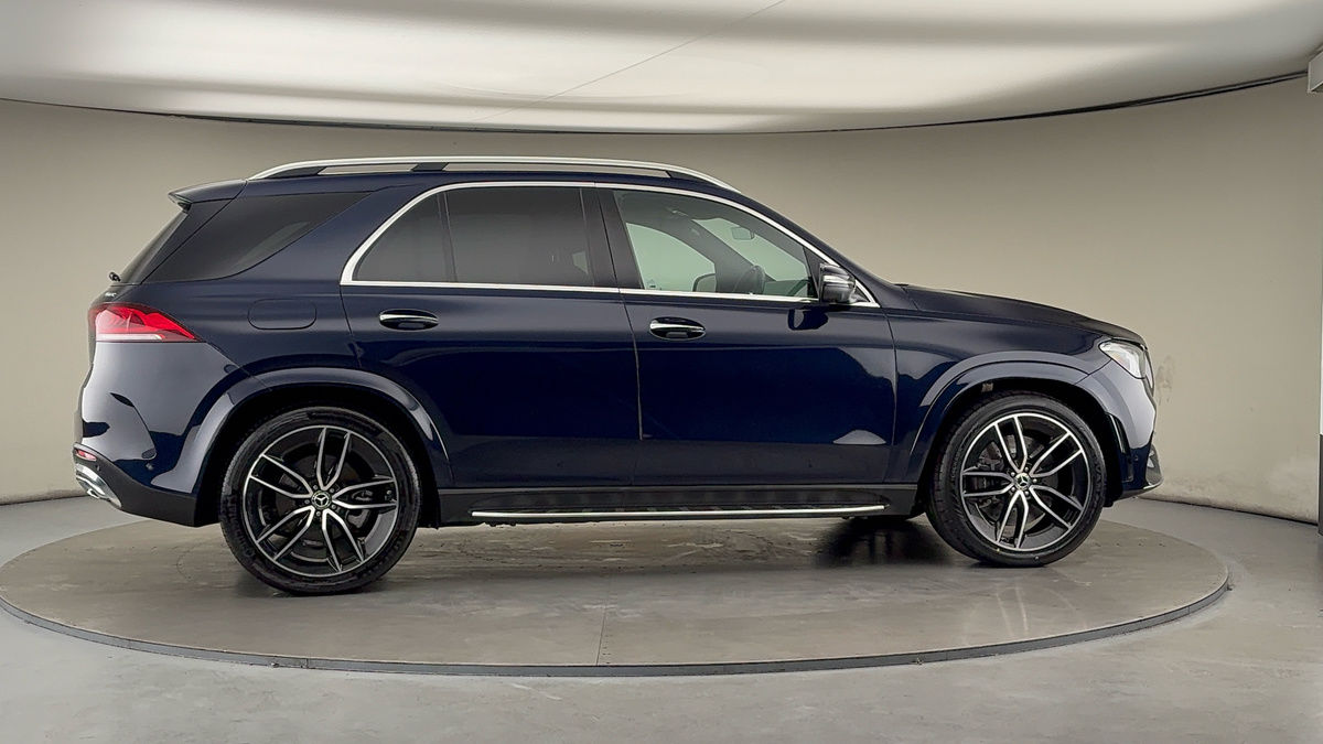 More views of Mercedes-Benz GLE