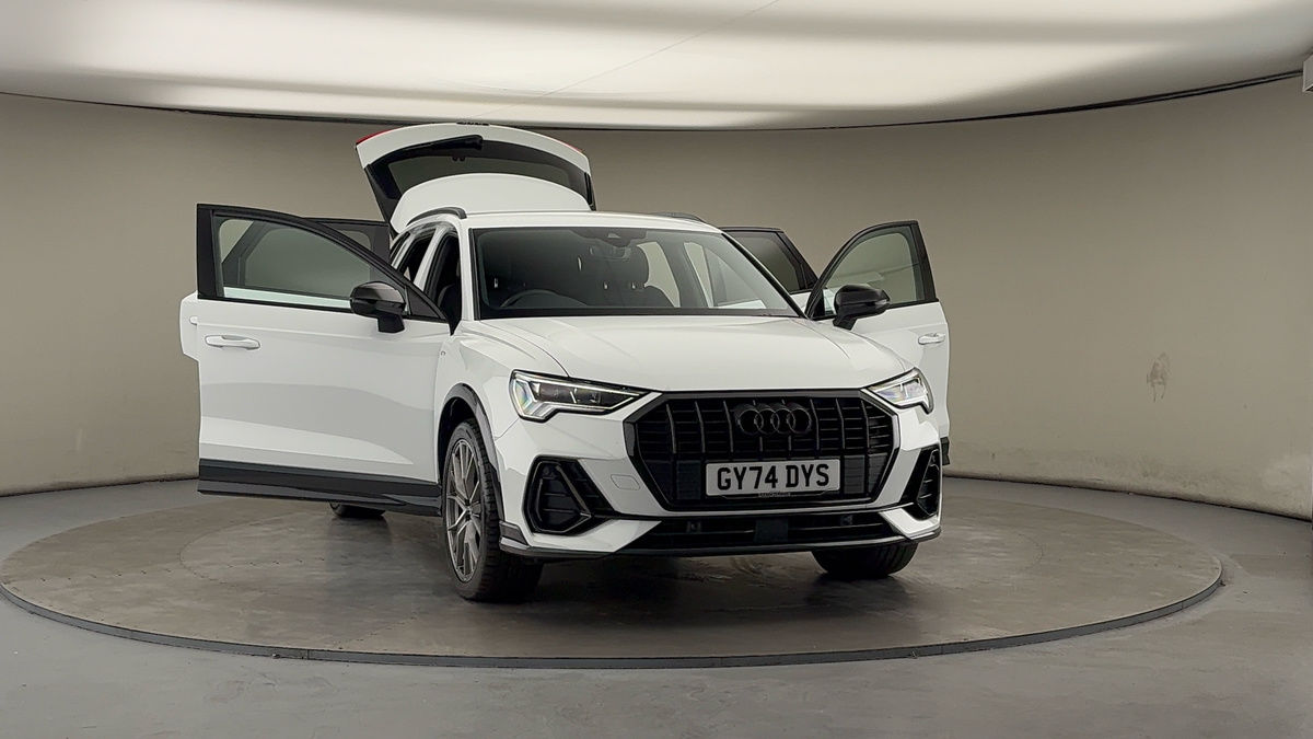 More views of Audi Q3