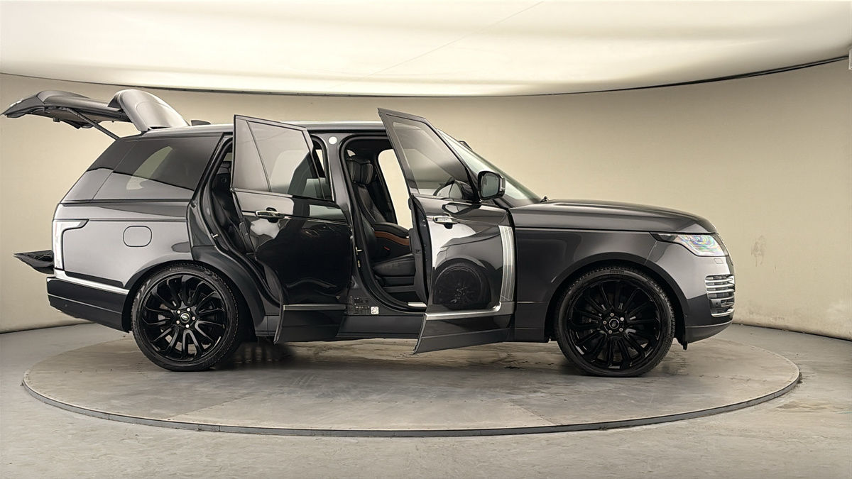 More views of Land Rover Range Rover