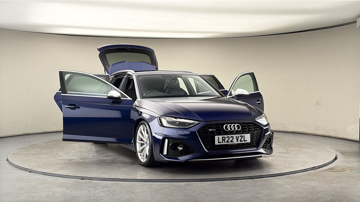 More views of Audi RS4 Avant